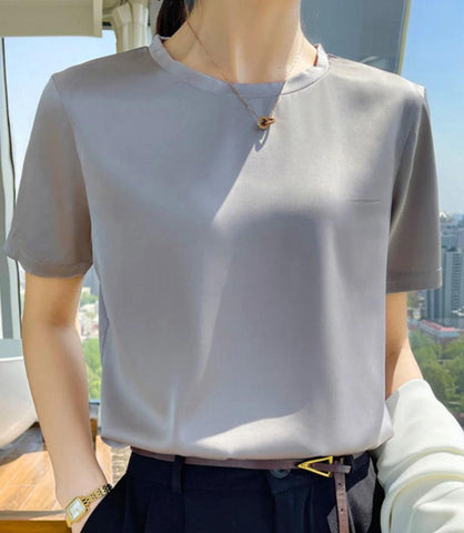 Blusa Feminina Básica Manga Curta Seda | Amy Blusa Feminina Básica Manga Curta Seda | Amy