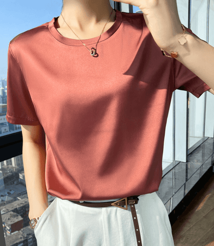 Blusa Feminina Básica Manga Curta Seda | Amy Blusa Feminina Básica Manga Curta Seda | Amy