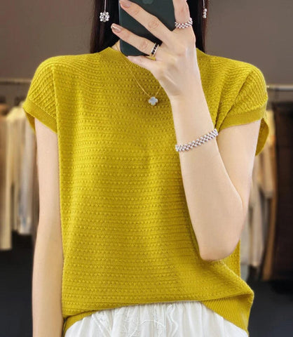 Blusa feminina em tricot texturizado sem costura, confortável e elegante, ideal para trabalho e lazer. Blusa feminina em tricot texturizado sem costura, confortável e elegante, ideal para trabalho e lazer.