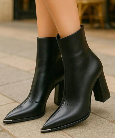 Bota Feminina Cano Curto Preta com Salto Grosso e Conforto Acolchoado Bota Feminina Cano Curto Preta com Salto Grosso e Conforto Acolchoado