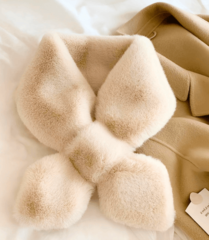 Comprar Cachecol Feminino de Pelúcia Inverno Luxo Bege Anellimn
 Comprar Cachecol Feminino de Pelúcia Inverno Luxo Bege Anellimn