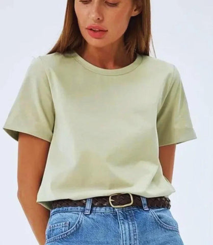 Camiseta Feminina Básica Algodão Premium | Mila Camiseta Feminina Básica Algodão Premium | Mila