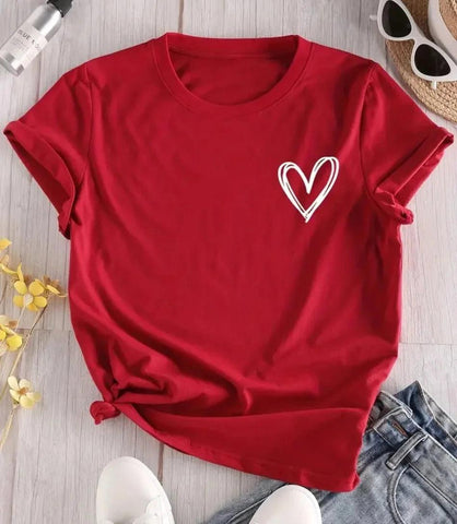 Camiseta Feminina Básica em Algodão Verde, com corte reto, decote redondo e mangas curtas dobradas, ideal para looks casuais. Camiseta Feminina Básica em Algodão Verde, com corte reto, decote redondo e mangas curtas dobradas, ideal para looks casuais.