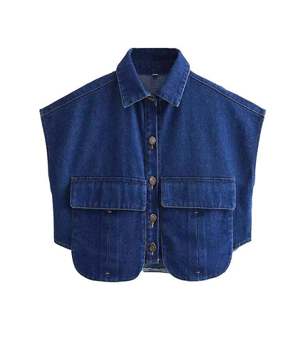 Colete cropped jeans feminino com bolsos e manga curta, design moderno, ideal para looks casuais e versáteis. Colete cropped jeans feminino com bolsos e manga curta, design moderno, ideal para looks casuais e versáteis.