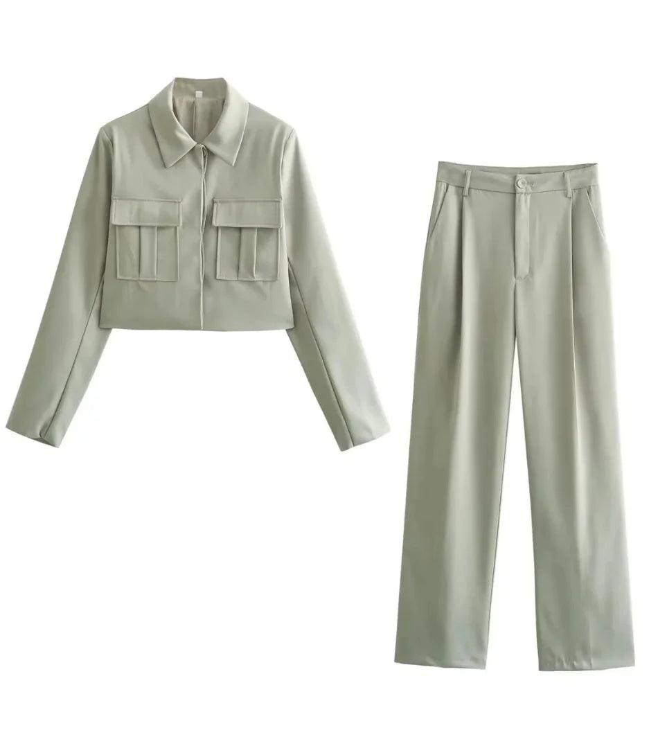Comprar Conjunto Feminino Alfaiataria com Blazer Cropped de Linho Bege ZARA
 Comprar Conjunto Feminino Alfaiataria com Blazer Cropped de Linho Bege ZARA