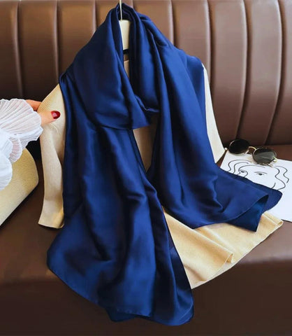 Lenço de seda feminino casual, elegante e versátil, ideal para diversas ocasiões. Lenço de seda feminino casual, elegante e versátil, ideal para diversas ocasiões.