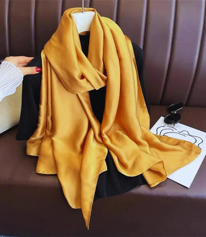Lenço de seda feminino casual, elegante e versátil, ideal para diversas ocasiões. Lenço de seda feminino casual, elegante e versátil, ideal para diversas ocasiões.