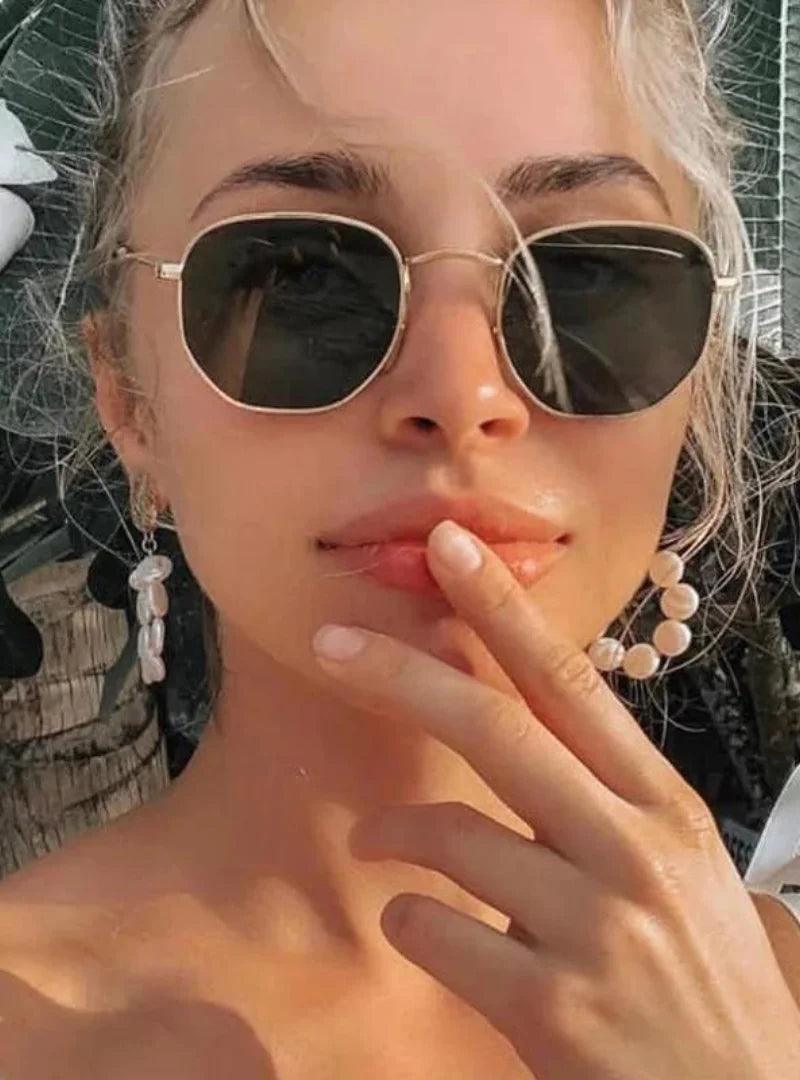 Óculos de Sol Vintage Hexagonal - Proteção UV e Estilo único para completar seu look Óculos de Sol Vintage Hexagonal - Proteção UV e Estilo único para completar seu look