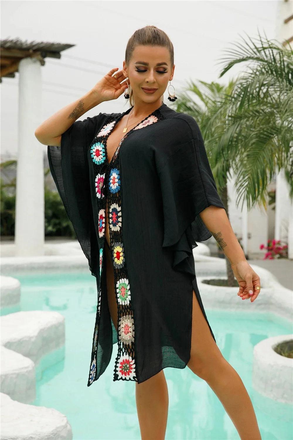 Saída de Praia Kimono Curta com bordados em crochê - Ideal para moda praia e conforto durante o verão. Saída de Praia Kimono Curta com bordados em crochê - Ideal para moda praia e conforto durante o verão.