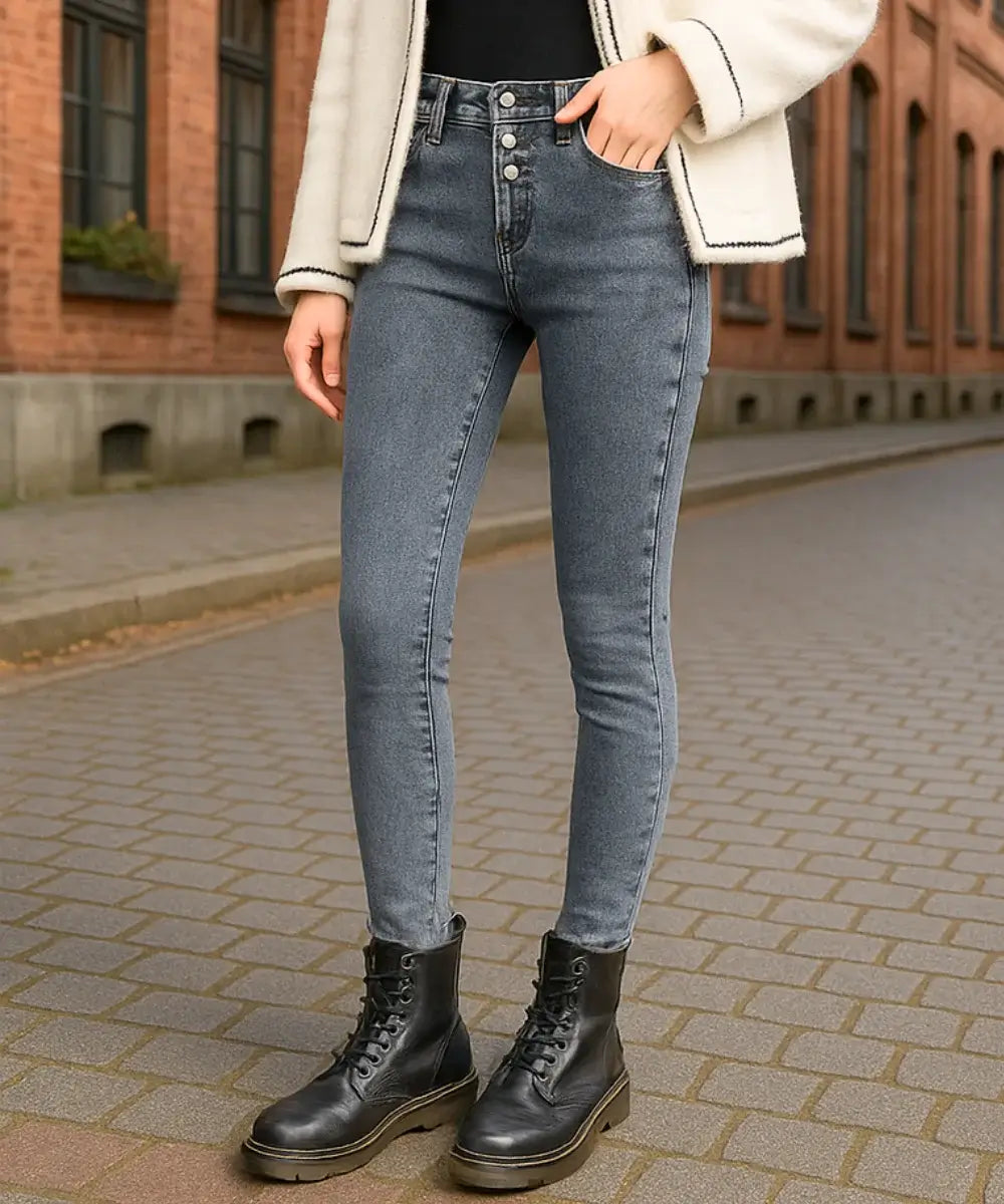 Comprar calça jeans feminina térmica com forro peluciado interno e cintura alta modeladora para dias frios e inverno elegante Comprar calça jeans feminina térmica com forro peluciado interno e cintura alta modeladora para dias frios e inverno elegante