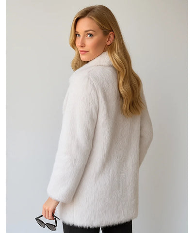 Comprar casaco feminino de pelo sintético premium super macio e elegante para inverno em oferta com caimento impecável Comprar casaco feminino de pelo sintético premium super macio e elegante para inverno em oferta com caimento impecável