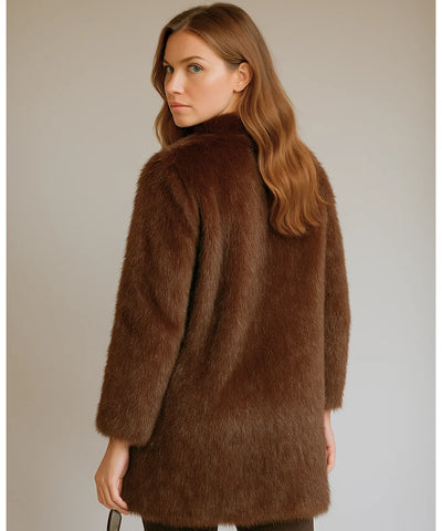 Comprar casaco feminino de pelo sintético premium super macio e elegante para inverno em oferta com caimento impecável Comprar casaco feminino de pelo sintético premium super macio e elegante para inverno em oferta com caimento impecável