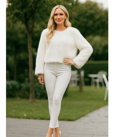 Casaco de Pelo Feminino Curto com Forro Elegante | Lina Casaco de Pelo Feminino Curto com Forro Elegante | Lina