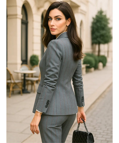 Comprar conjunto alfaiataria feminino cinza com blazer risca de giz e calça reta elegante para trabalho ou eventos em promoção ZARA
 Comprar conjunto alfaiataria feminino cinza com blazer risca de giz e calça reta elegante para trabalho ou eventos em promoção ZARA