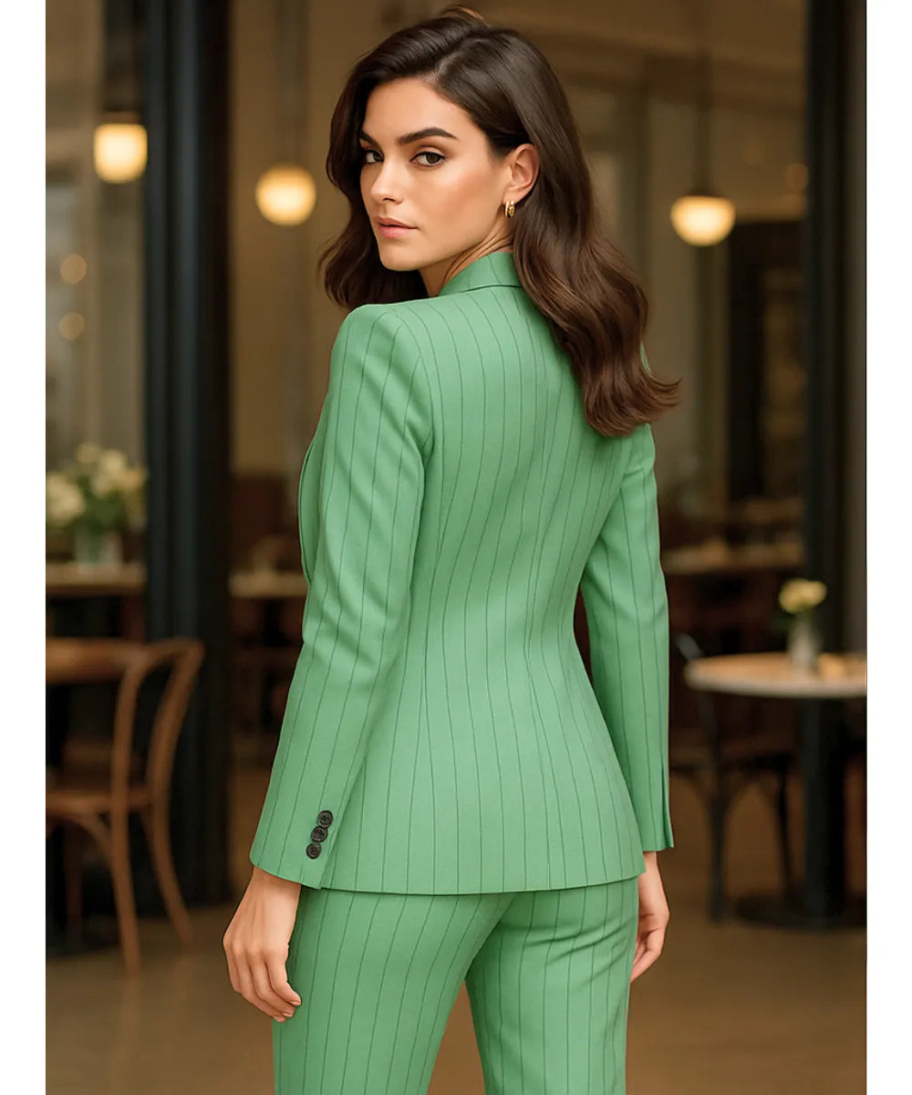 Comprar conjunto alfaiataria feminino verde com blazer risca de giz e calça reta elegante para trabalho ou eventos em promoção ZARA
 Comprar conjunto alfaiataria feminino verde com blazer risca de giz e calça reta elegante para trabalho ou eventos em promoção ZARA