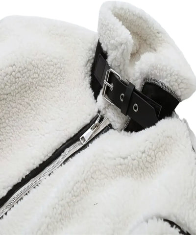 Jaqueta Feminina de Inverno com Forro Peluciado Detalhe em Couro | Angelina Jaqueta Feminina de Inverno com Forro Peluciado Detalhe em Couro | Angelina