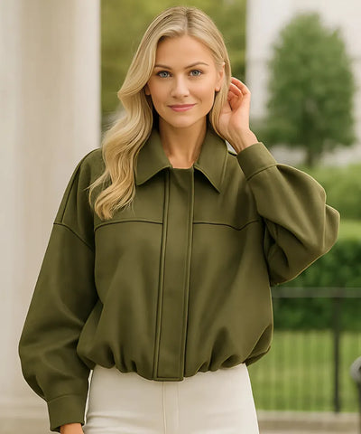 Comprar jaqueta feminina oversized verde em suede com gola estruturada e estilo urbano elegante para meia estação em promoção ZARA
 Comprar jaqueta feminina oversized verde em suede com gola estruturada e estilo urbano elegante para meia estação em promoção ZARA