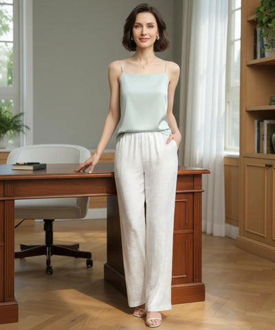 Regata Feminina de Cetim com Alças Finas Elegante Reta | Isita Regata Feminina de Cetim com Alças Finas Elegante Reta | Isita