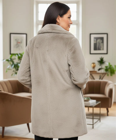 Sobretudo Feminino Inverno Curto Peluciado Elegante | Pulman Sobretudo Feminino Inverno Curto Peluciado Elegante | Pulman