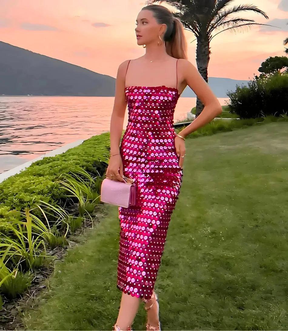 Vestido Elegante Midi para casamentos, formaturas e eventos luxuosos Rosa  Vestido Elegante Midi para casamentos, formaturas e eventos luxuosos Rosa