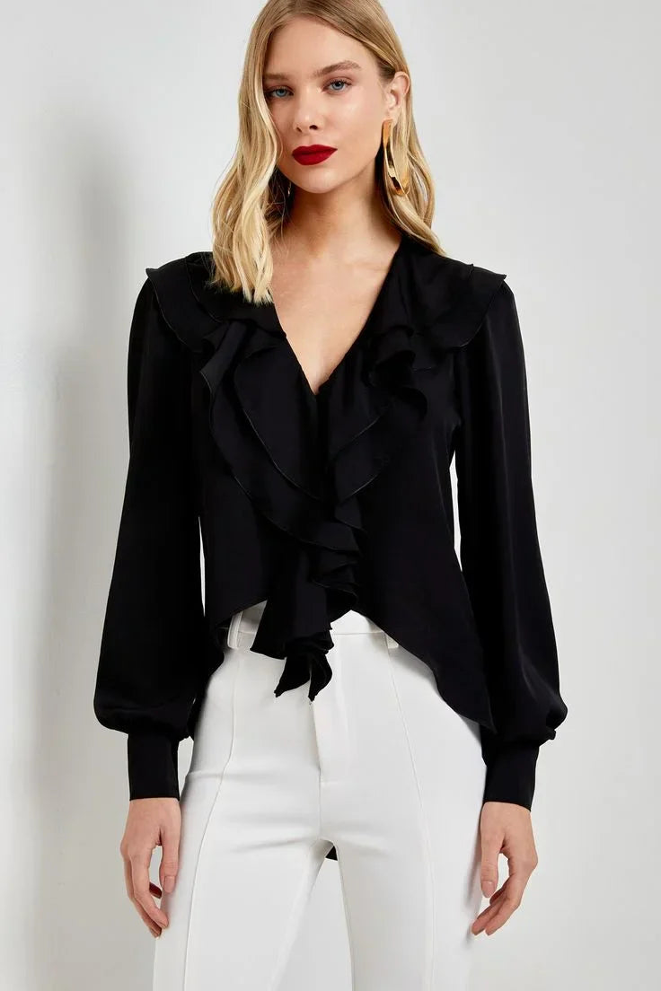 Blusa social feminina: Como usar para criar looks modernos