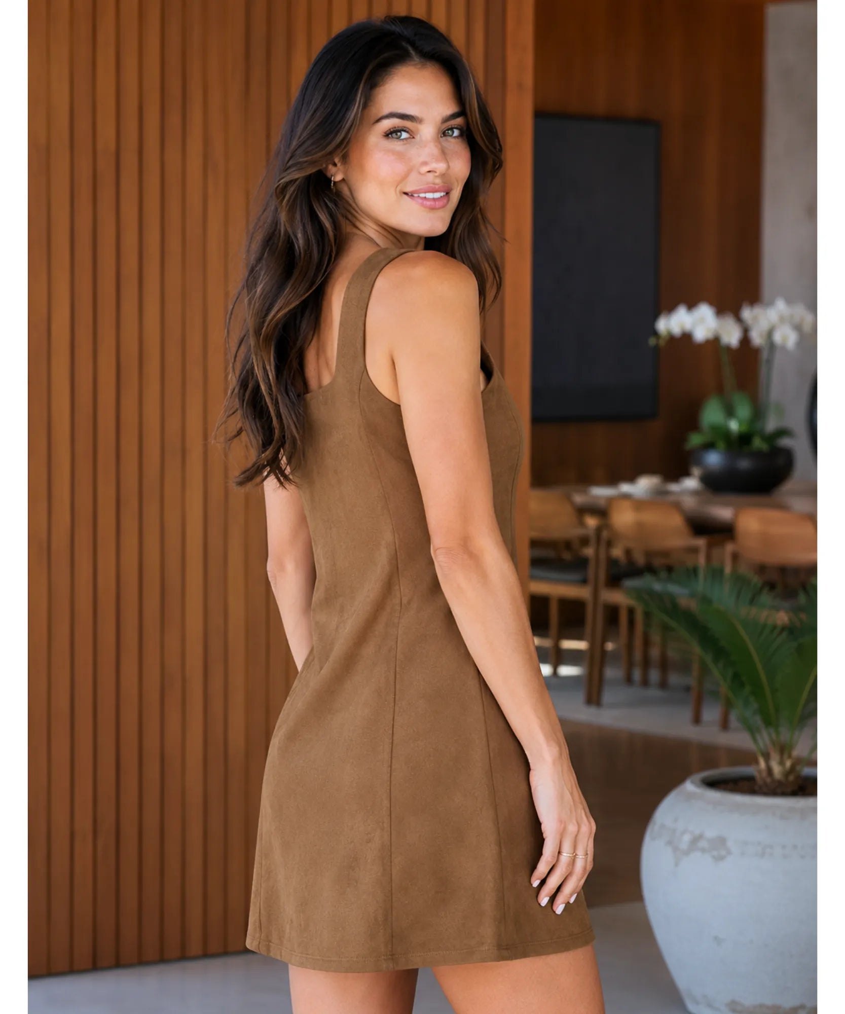 Comprar vestido curto camurça sintética alças largas gola quadrada para o dia a dia e trabalho em promoção ANELLIMN