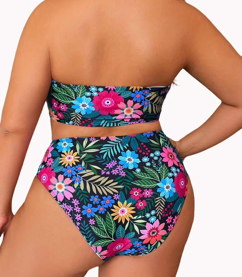 Biquíni plus size floral tomara que caia com cintura alta e estrutura reforçada, perfeito para praia e piscina.