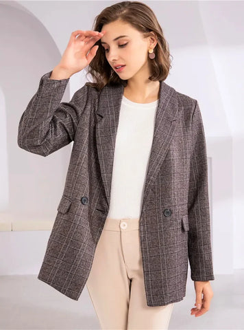 Blazer Feminino Xadrez: Elegância e Conforto para Seu Estilo