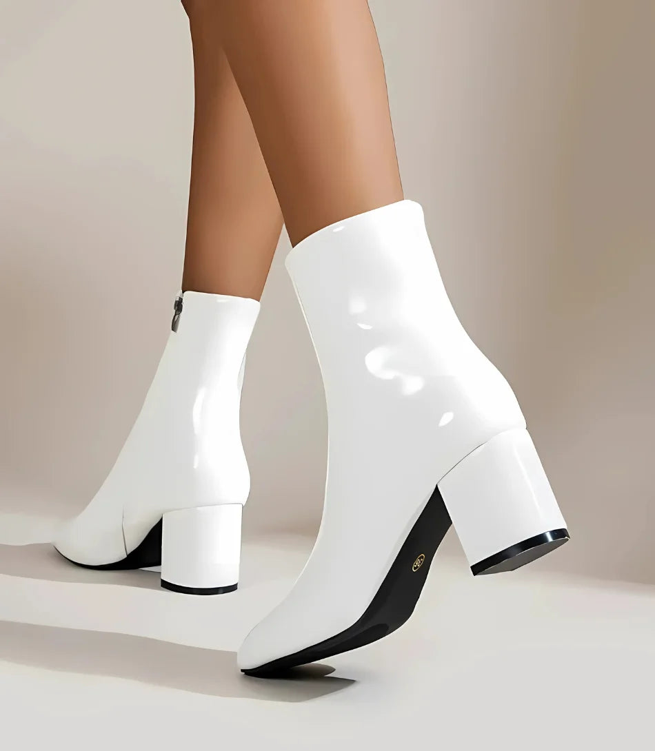 Comprar Bota Feminina Cano Curto de Couro Salto Grosso barato branco