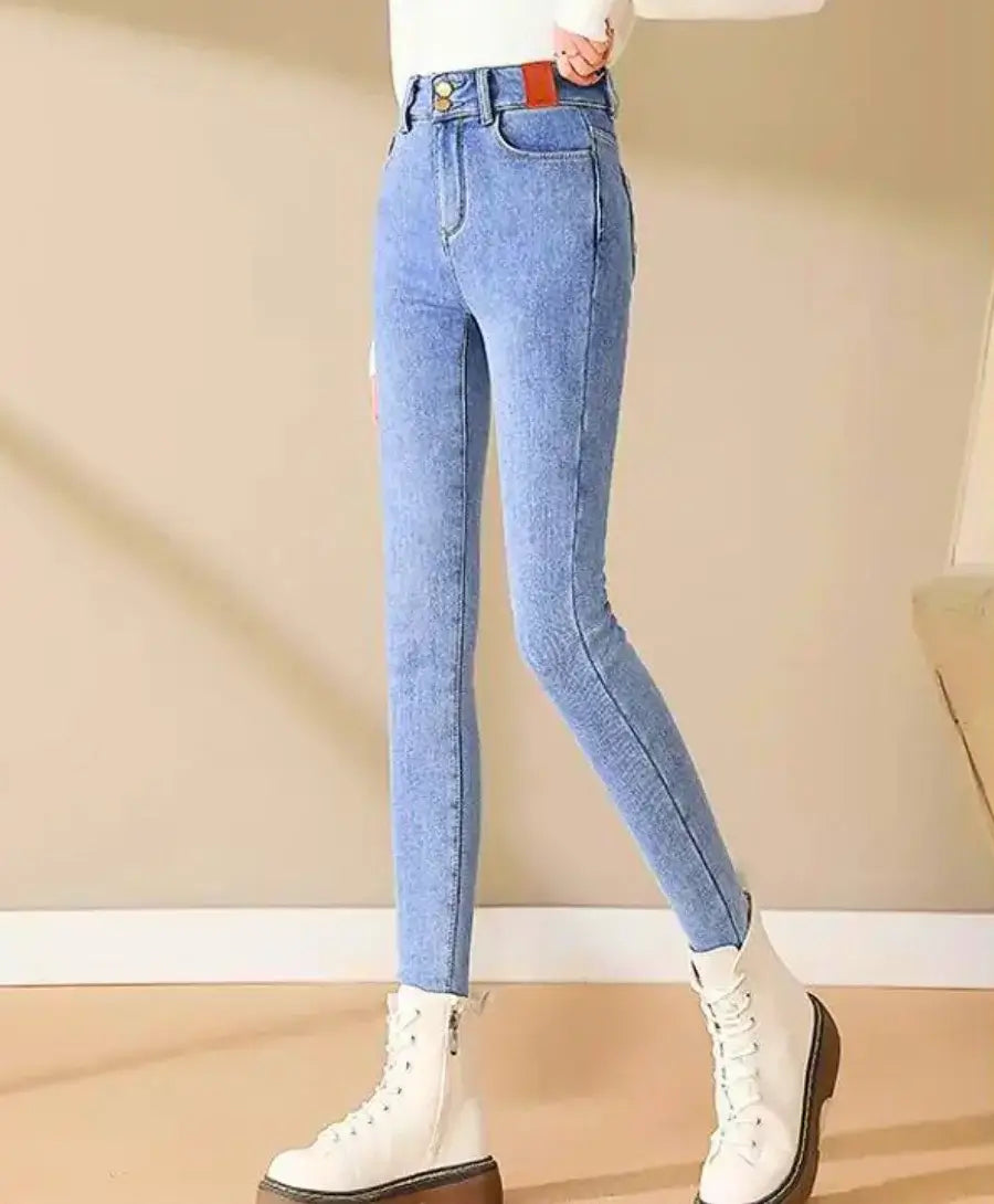 Comprar Calça Térmica Feminina Jeans Skinny - Conforto e estilo para o inverno. Tecido de alta qualidade. Versátil para todas as ocasiões. - Anellimn