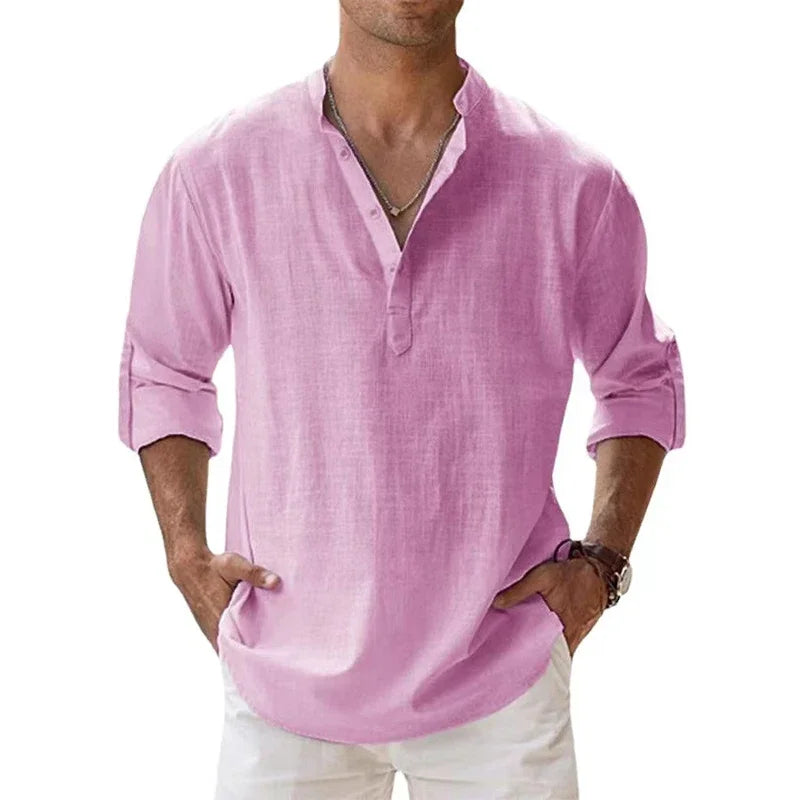 Camisa masculina casual de algodão e linho com decote em V, estilo relaxado e mangas ajustáveis. Conforto e versatilidade para ocasiões informais.