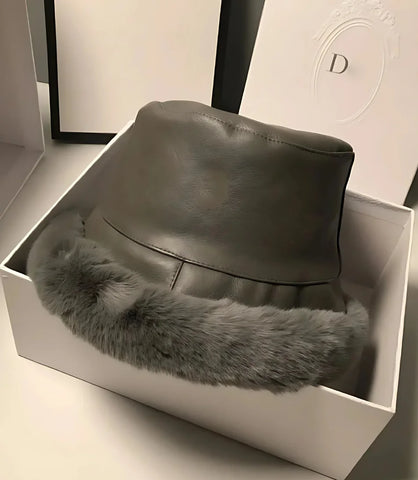 Comprar  Bucket Hat Feminino de Inverno Cinza em promoção - Anellimn