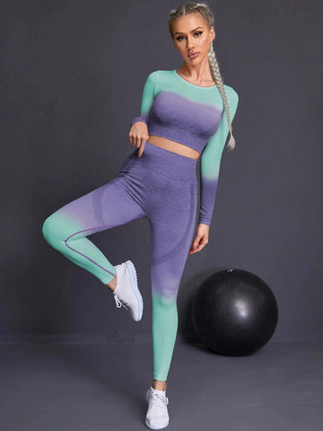 Conquiste o estilo ativo com nosso Conjunto Fitness Feminino. Cintura alta, design sem costura, cores gradientes. Vista-se para o sucesso!