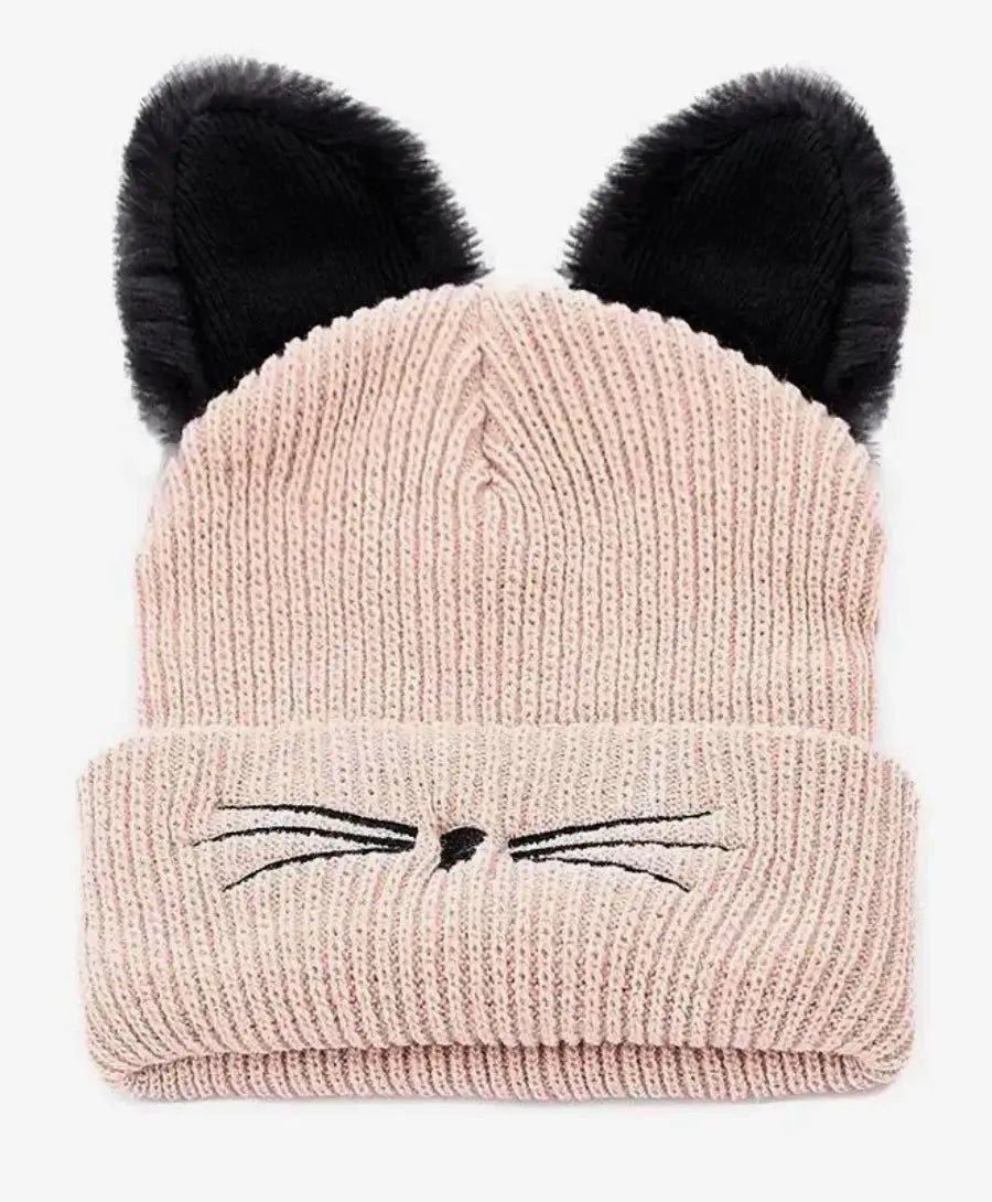 Gorro touca feminina gatinho em acrílico preto com orelhas de gato, ideal para inverno, confortável e estiloso.