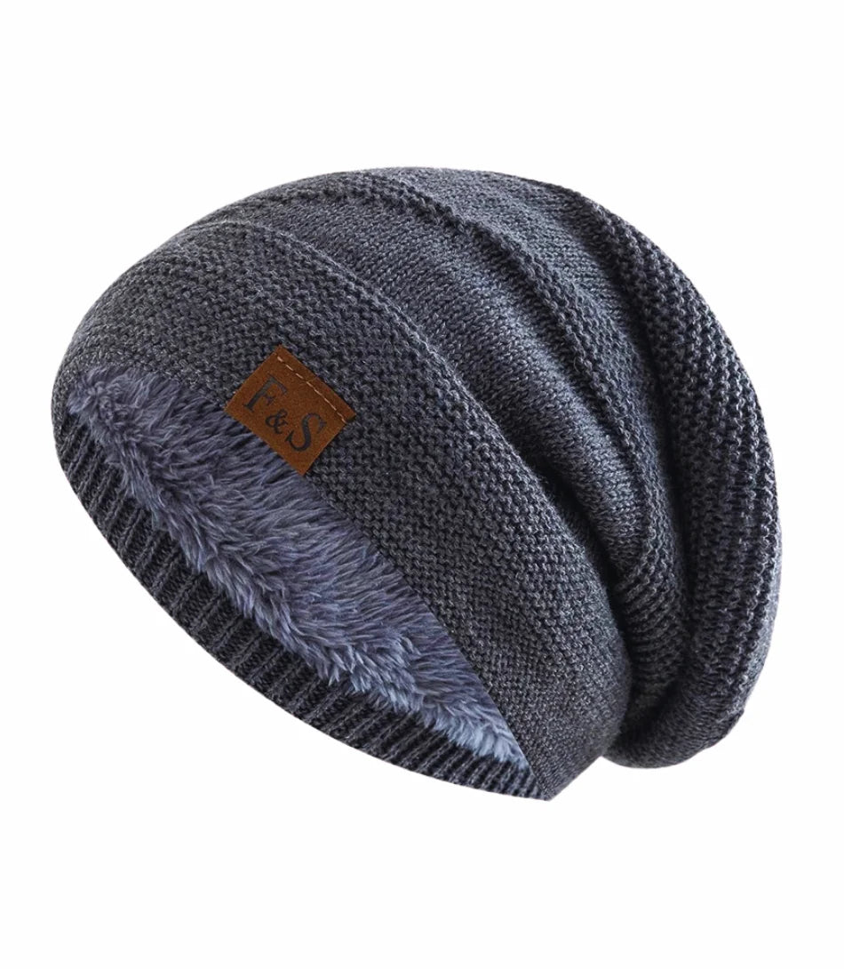 Gorro Masculino de Inverno Forrado com corte desleixado e forro de pele, aquecimento ideal para dias frios.