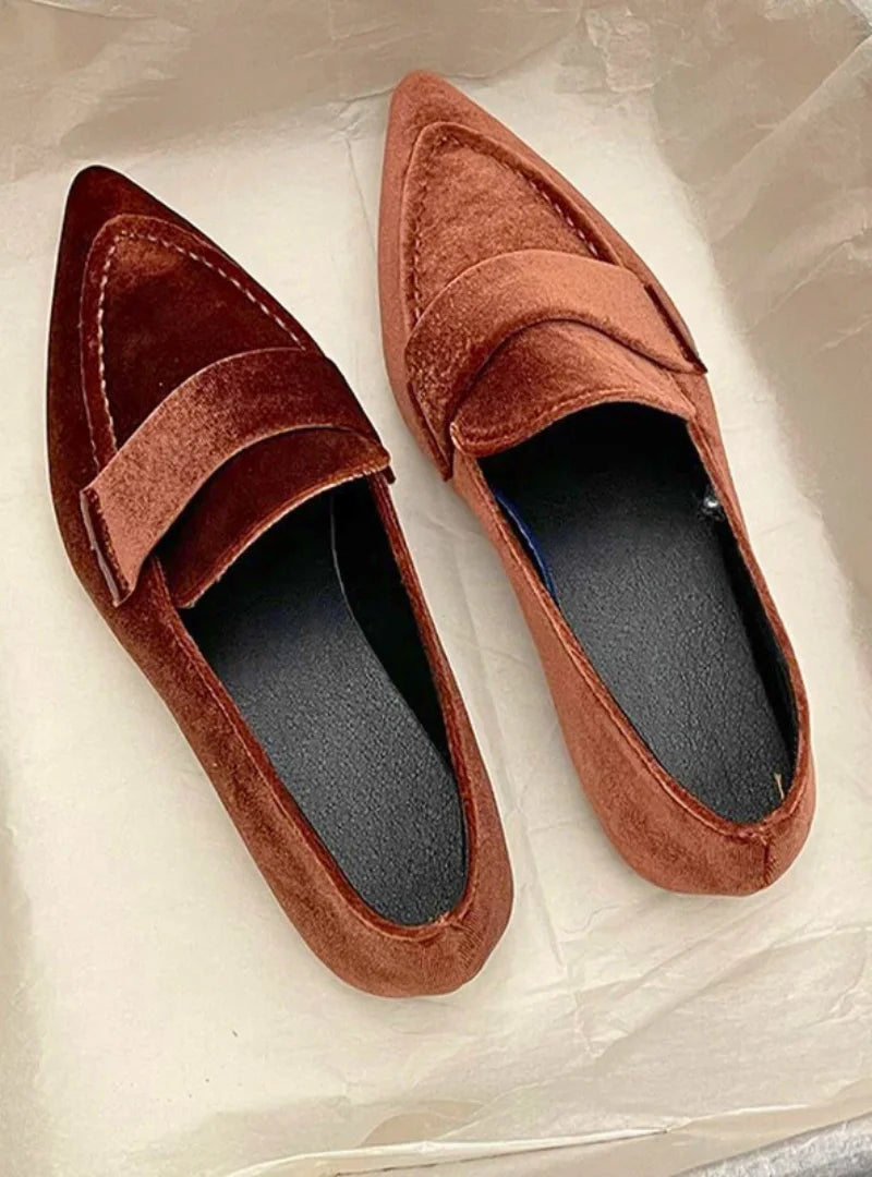 Scarpin em Camurça - Estilo mocassim, conforto e elegância em cada passo