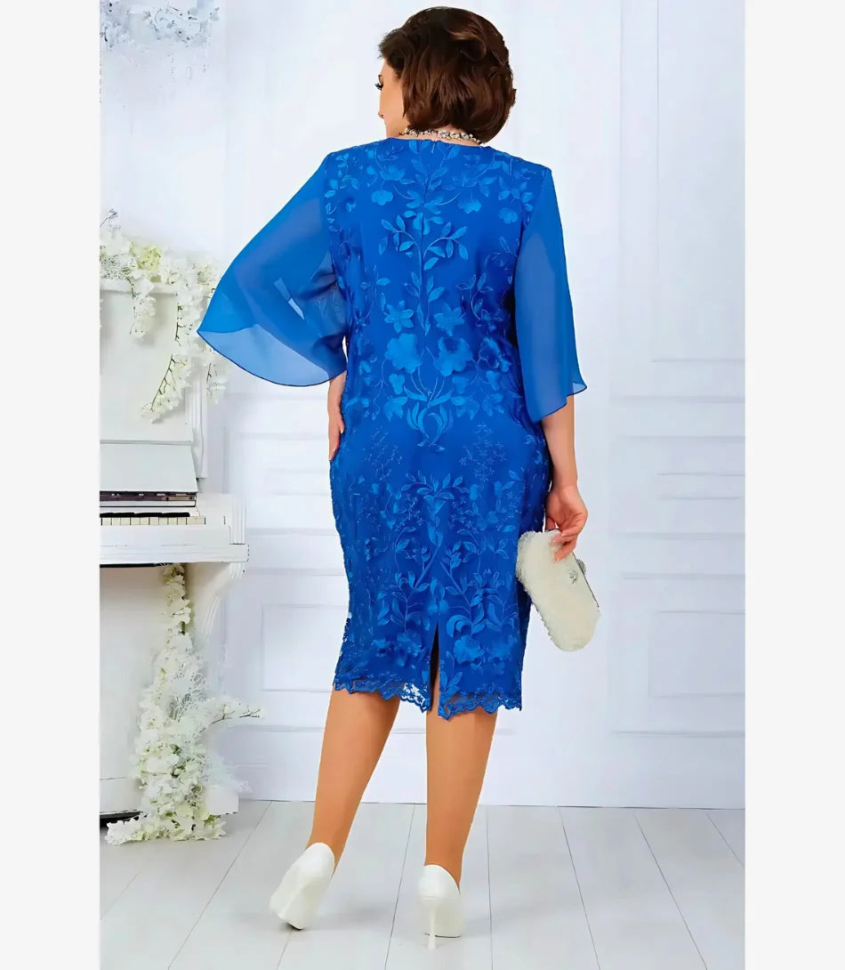 Vestido Midi de Festa Renda Azul Plus Size com Mangas Fluidas e Caimento Perfeito