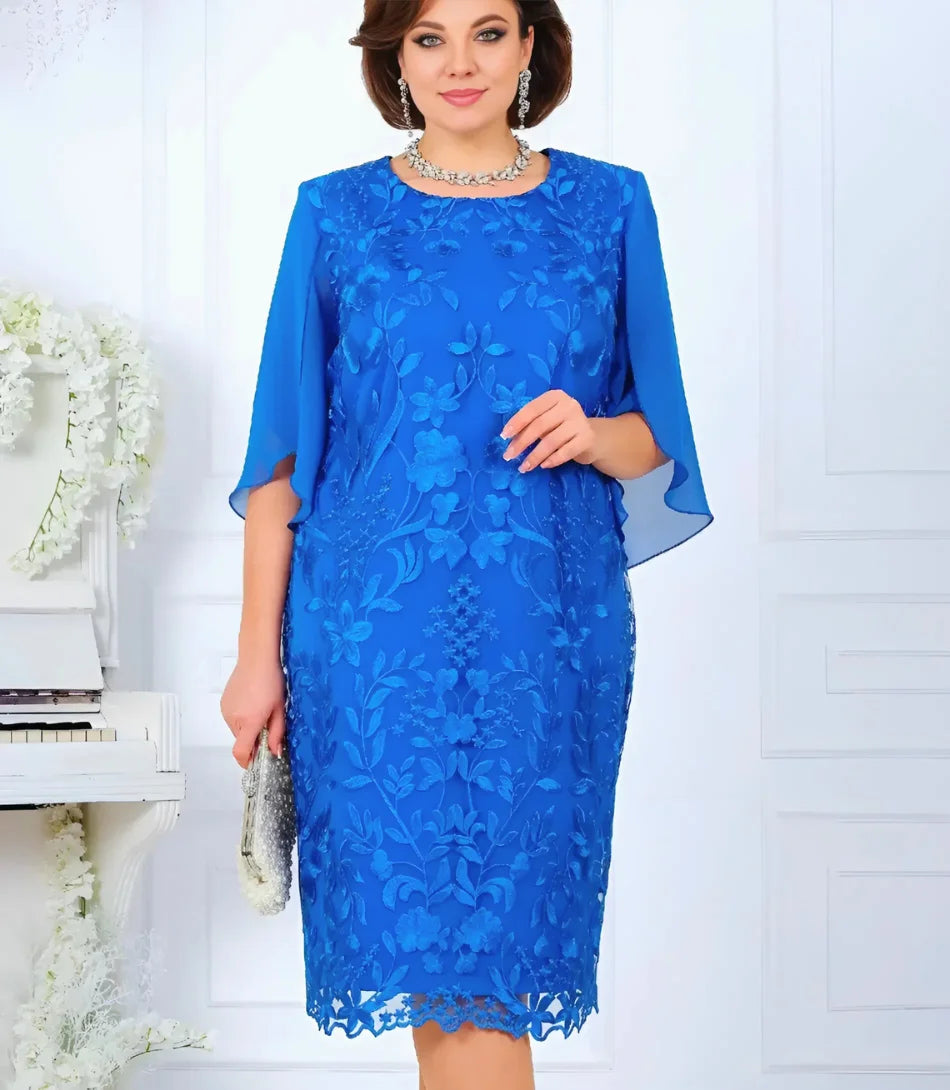 Vestido Midi de Festa Renda Azul Plus Size com Mangas Fluidas e Caimento Perfeito