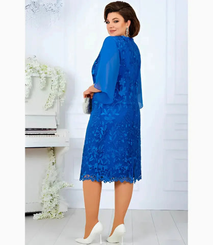 Vestido Midi de Festa Renda Azul Plus Size com Mangas Fluidas e Caimento Perfeito