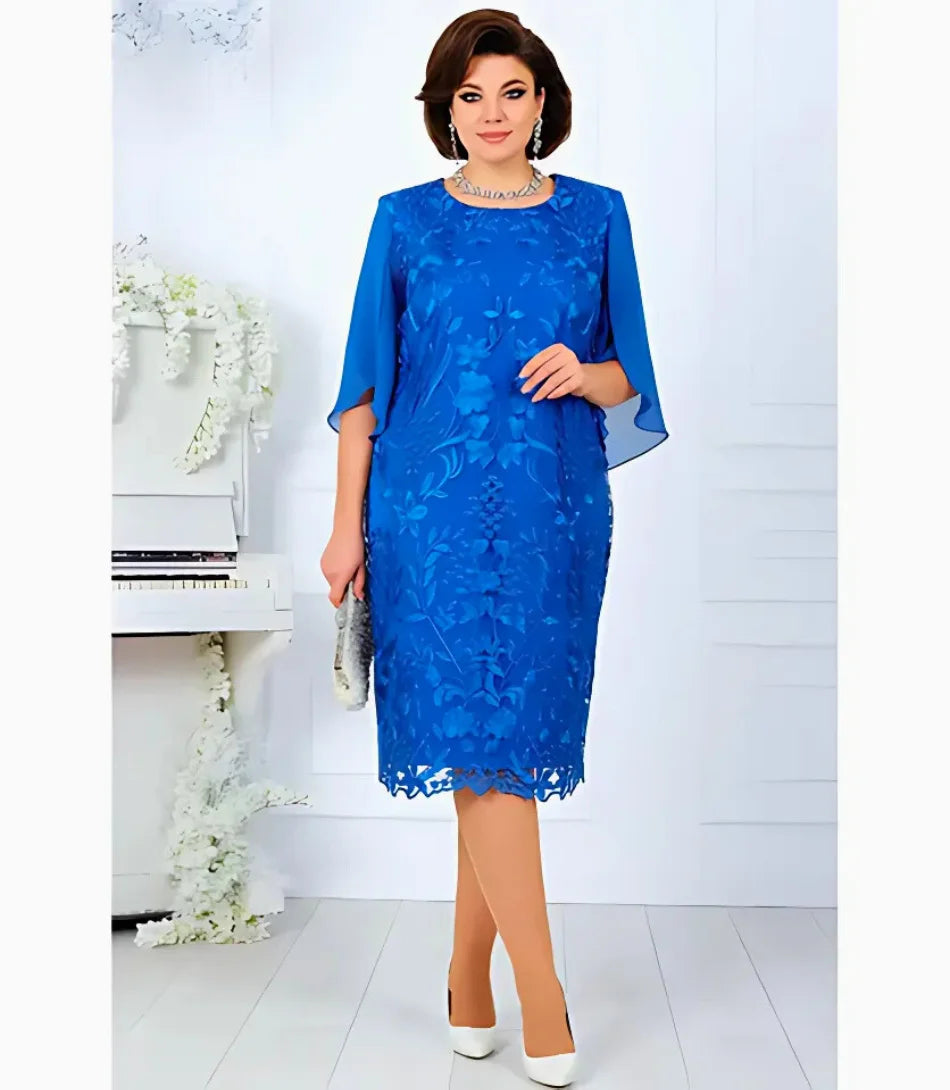 Vestido Midi de Festa Renda Azul Plus Size com Mangas Fluidas e Caimento Perfeito