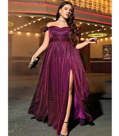Vestido Longo de Festa Ombro a Ombro com Fenda Brilhante, disponível na loja; ideal para ocasiões especiais com glamour e sofisticação.