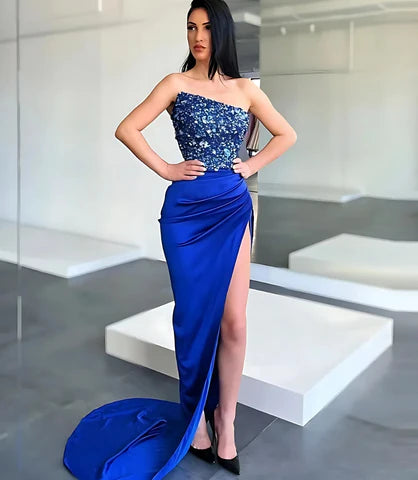 vestido longo de festa tomara que caia com calda para casamentos, formatura, madrinha e festa, azul.
