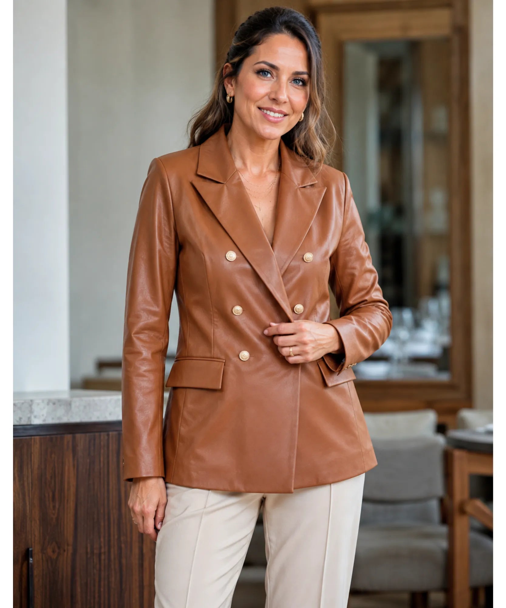 Comprar blazer de couro sintético feminino duplo botão dourado acinturado em promoção ANELLIMN