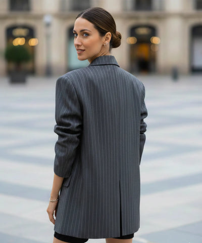 Blazer Feminino Alfaiataria Risca de Giz Oversized Cinza | Anna