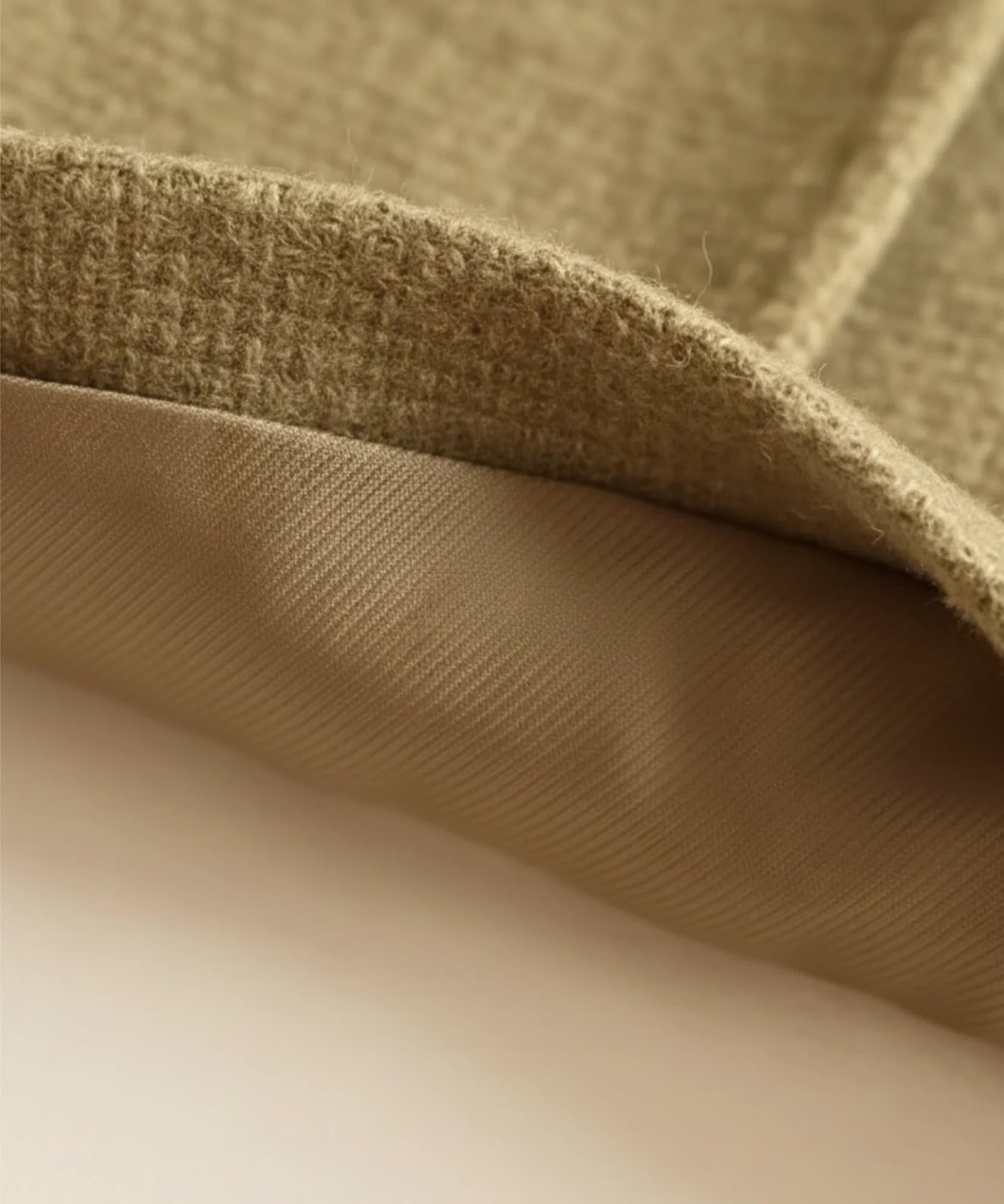 Comprar blazer tweed feminino cropped gola careca botões dourados barato ou em promoção