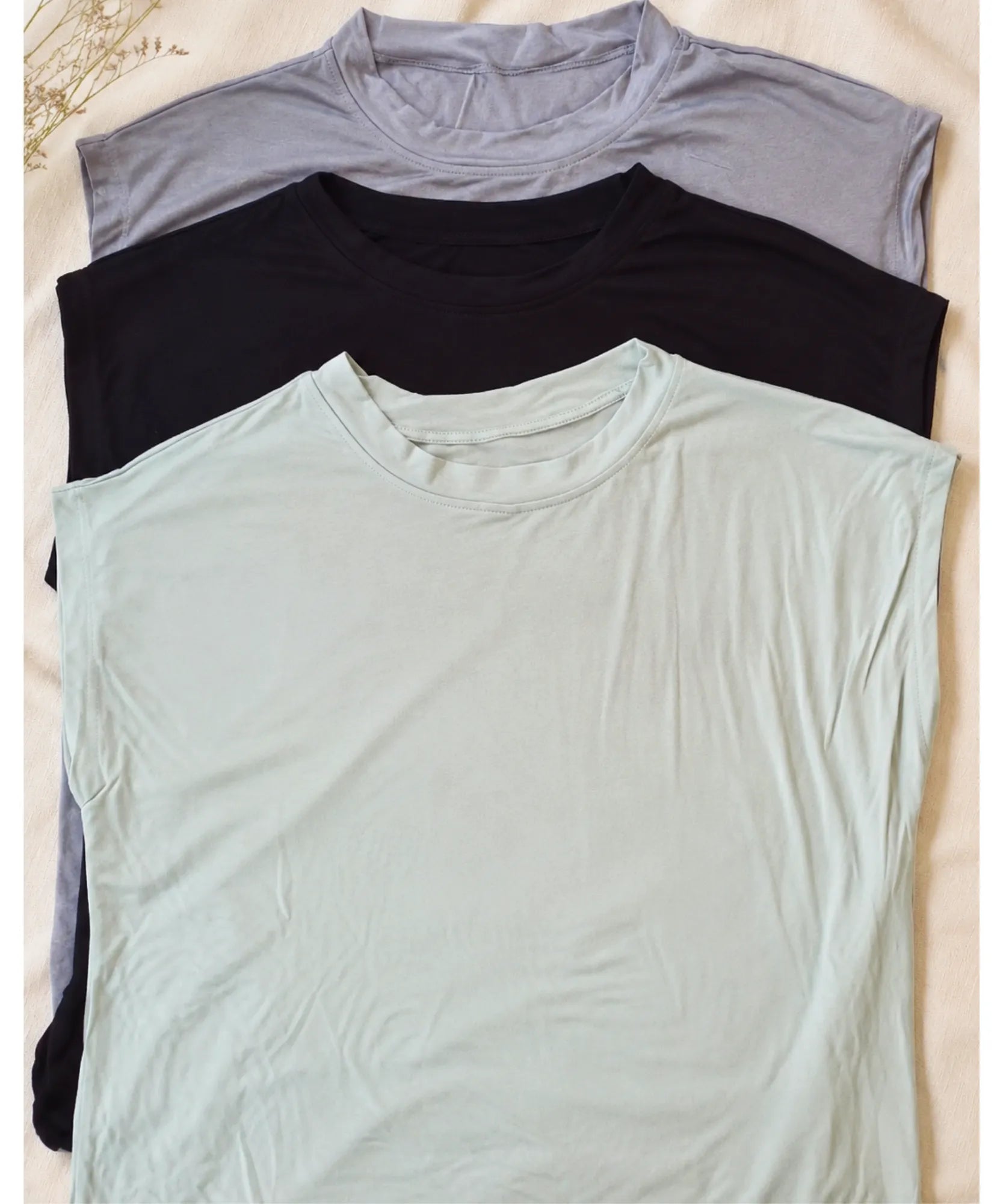 Comprar blusa feminina básica modal manga curta toque sedoso respirável casual para trabalho e uso diário em promoção ANELLIMN