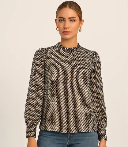 Comprar blusa manga longa feminina chiffon com estampa para looks casuais e elegantes no trabalho em promoção ZARA
