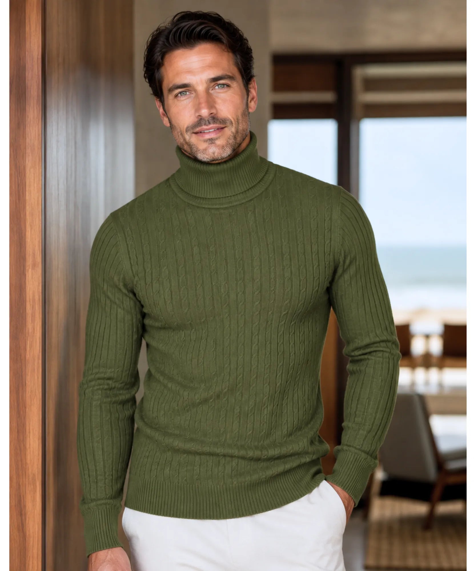 Modelo vestindo blusa masculina gola alta tricot verde