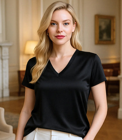 Comprar blusa social feminina em cetim preto com decote V elegante para escritório, reuniões e eventos formais em promoção ZARA
