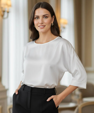 Comprar blusa social feminina cetim branco com manga 3/4 elegante e versátil para looks sofisticados ou ambiente profissional em promoção ZARA
